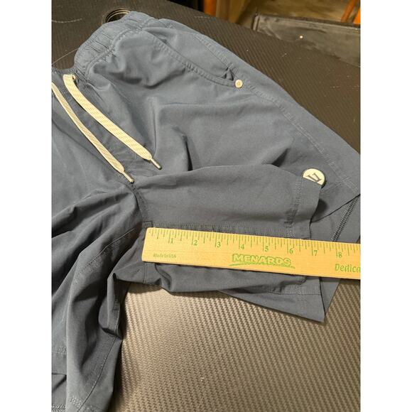 Vuori Men’s Kore Shorts Navy Blue 7 Inch With Liner Size Small Athletic Gym - Picture 6 of 13